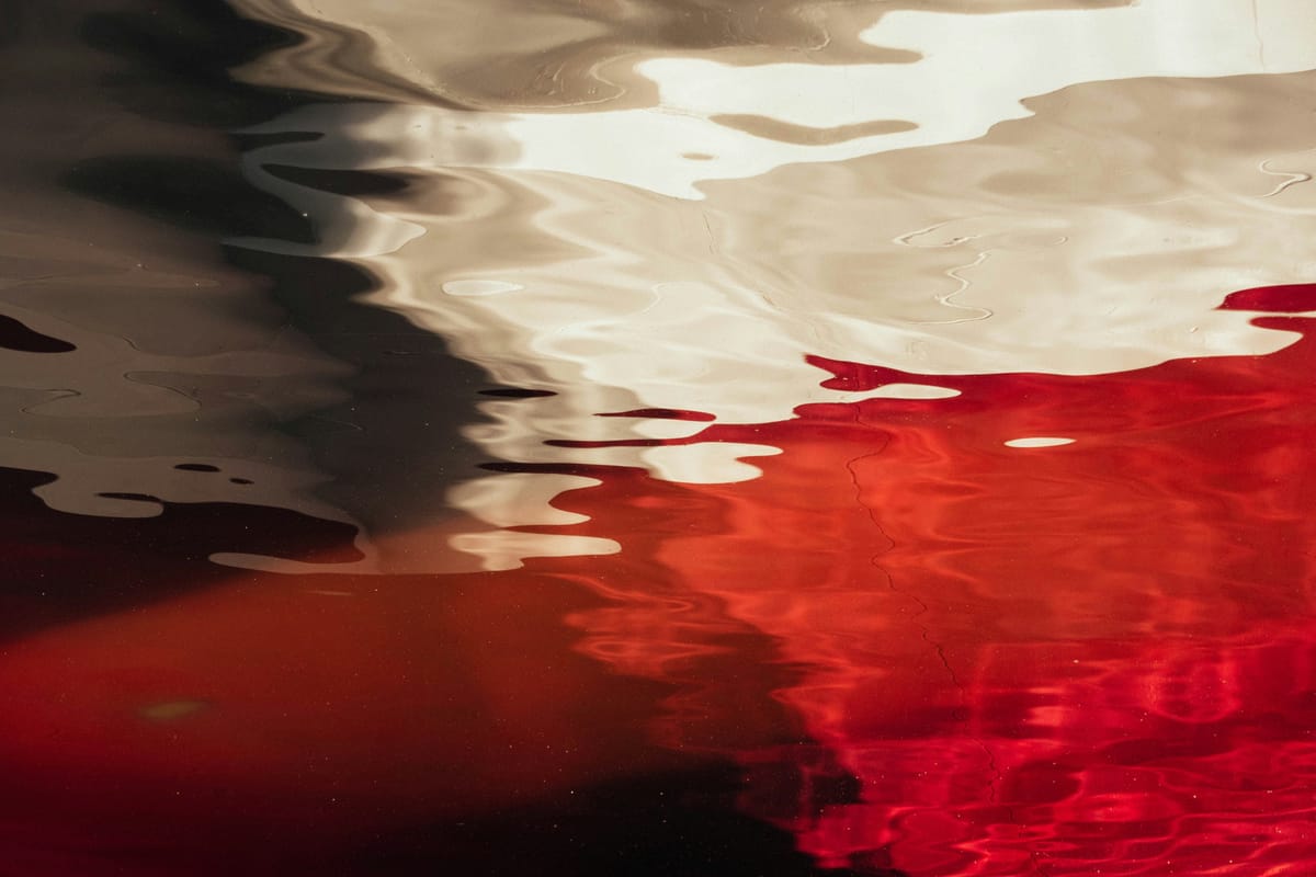 https://www.magasinetroest.dk/content/images/2025/07/krzysztof-kowalik-9pFK1FR_5KQ-unsplash--2-.jpg