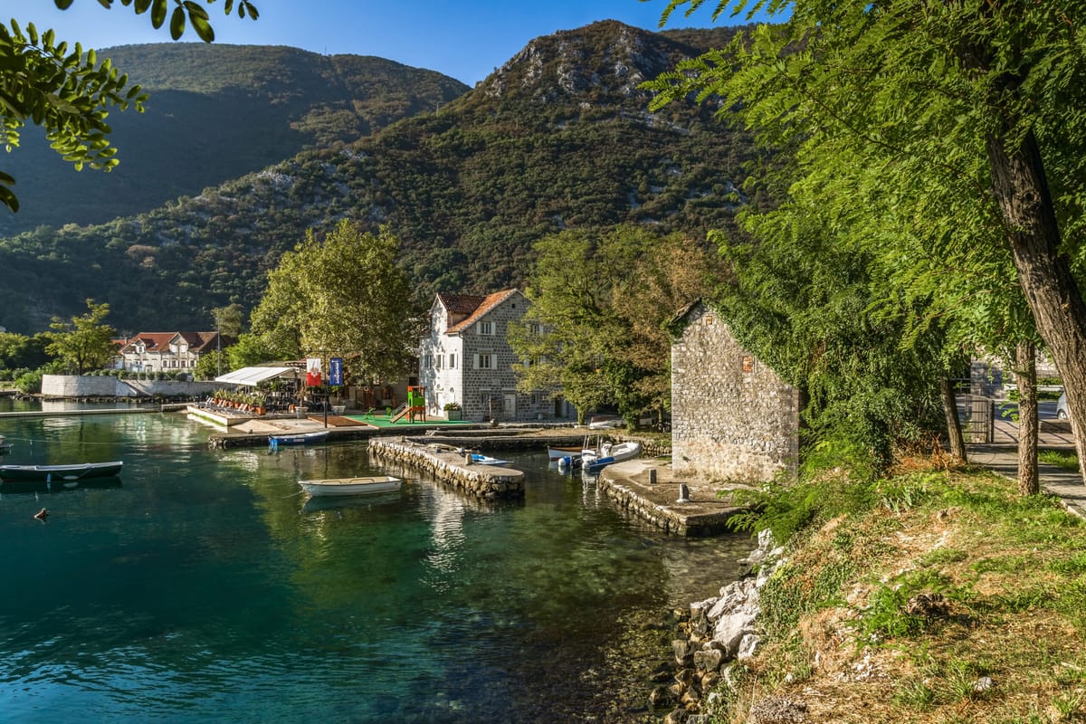 Fangelejren i Morinj splitter Montenegro